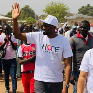 Abou DIABY soutient Hope Denguélé