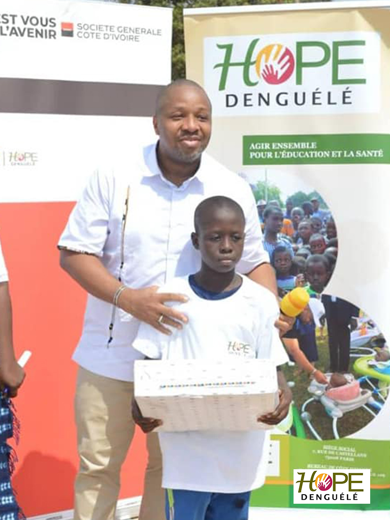 Hope Denguélé offre un Noël féérique aux enfants de San-Pédro